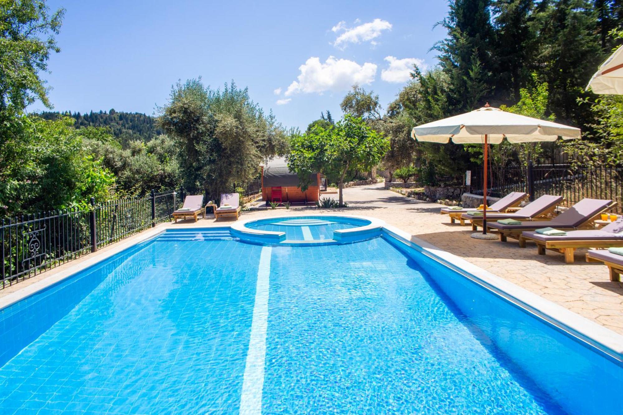 Apanema Mindfulness Resort Lefkada Asprogerakata エクステリア 写真