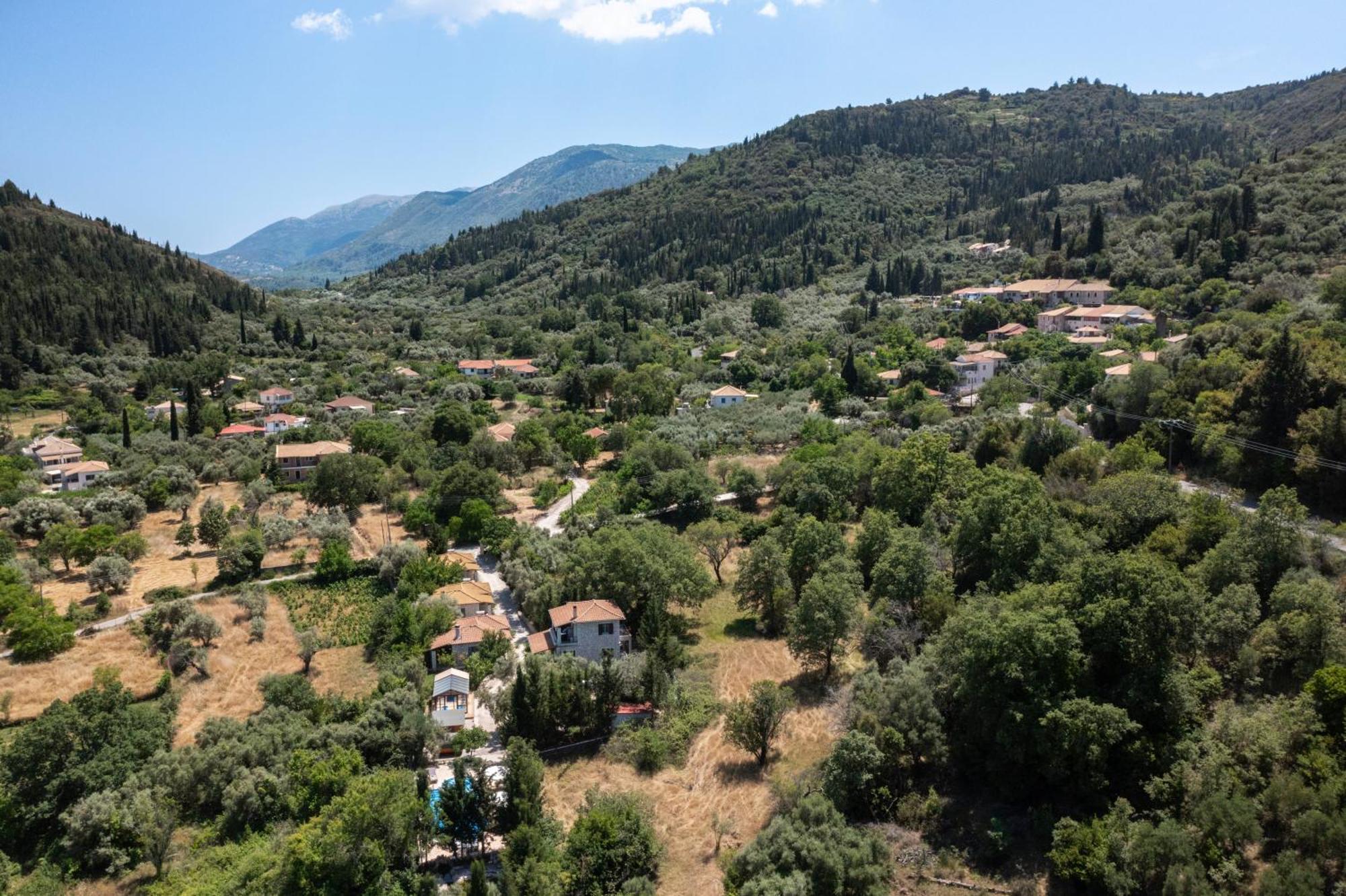 Apanema Mindfulness Resort Lefkada Asprogerakata エクステリア 写真