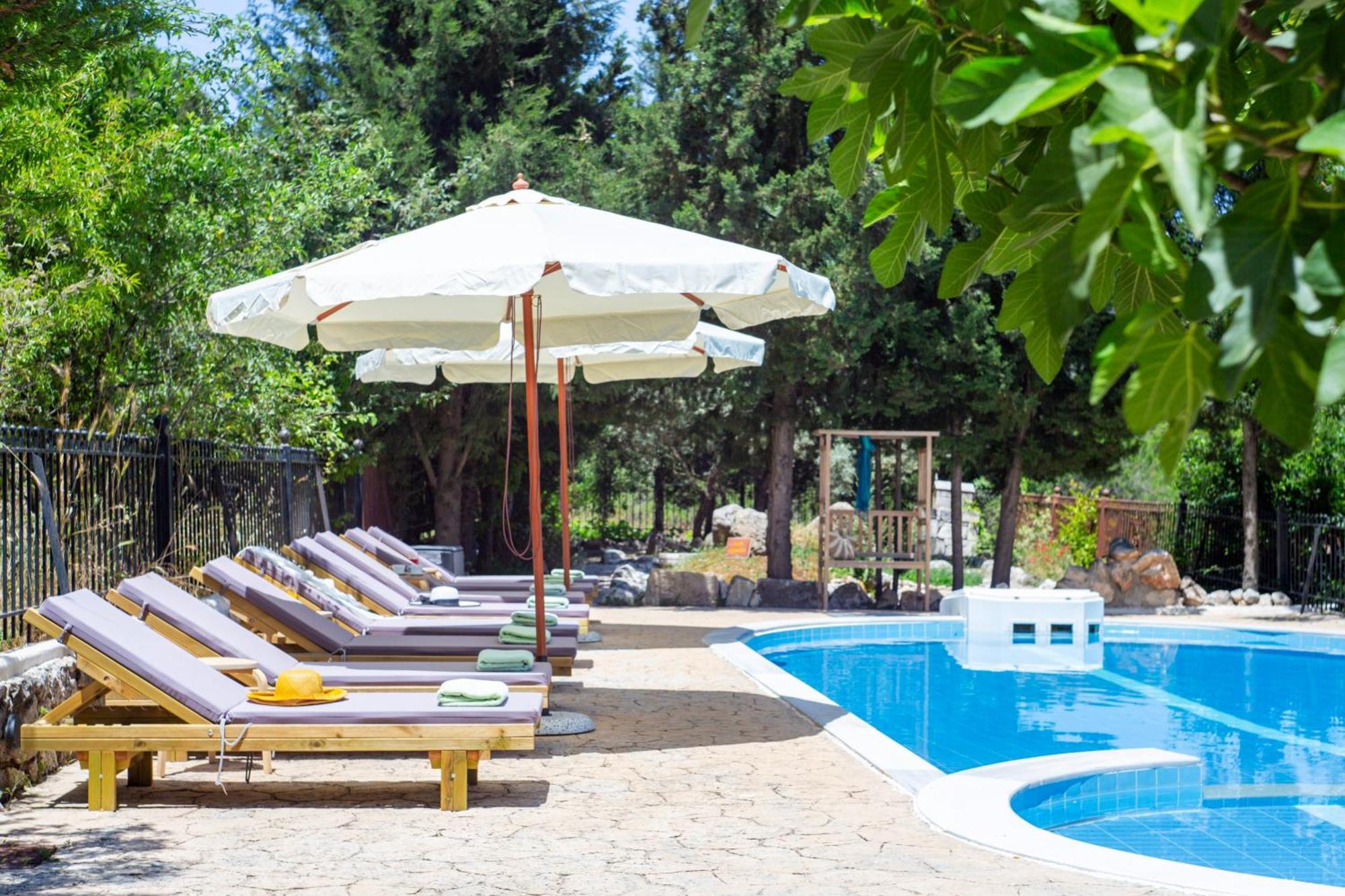 Apanema Mindfulness Resort Lefkada Asprogerakata エクステリア 写真