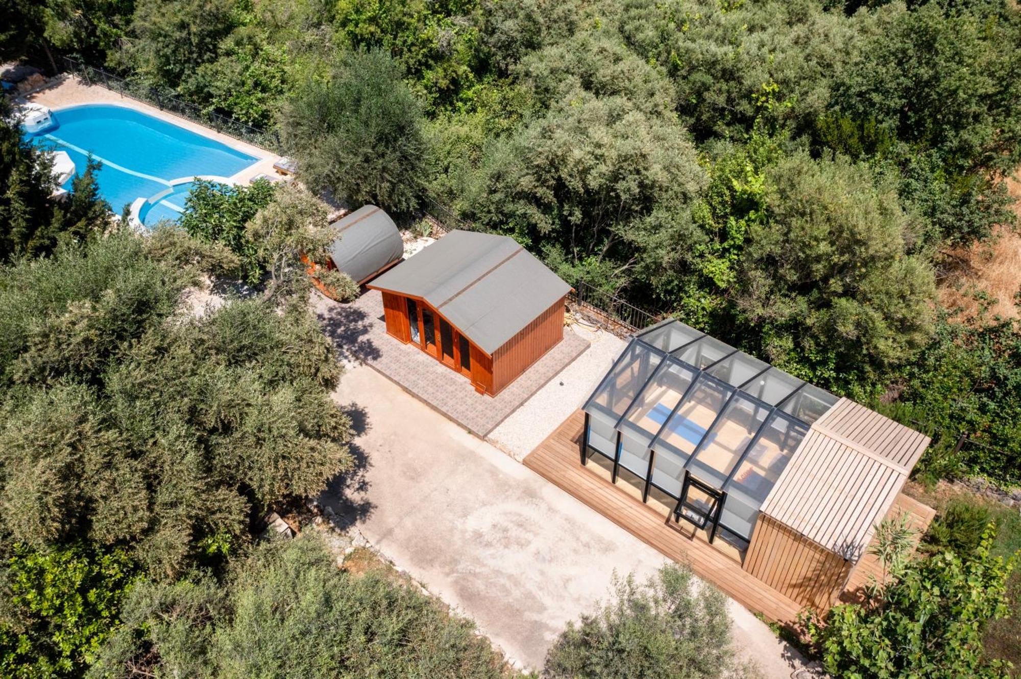 Apanema Mindfulness Resort Lefkada Asprogerakata エクステリア 写真