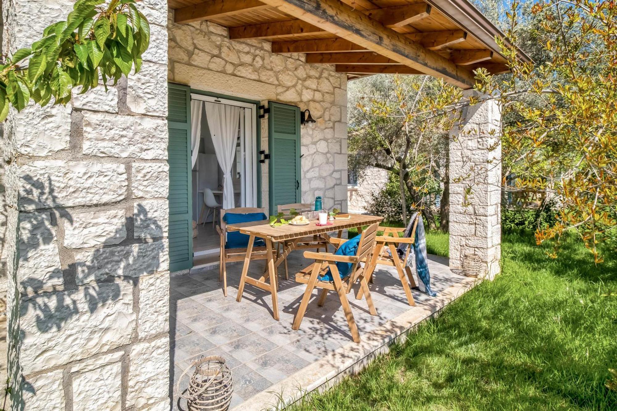 Apanema Mindfulness Resort Lefkada Asprogerakata エクステリア 写真