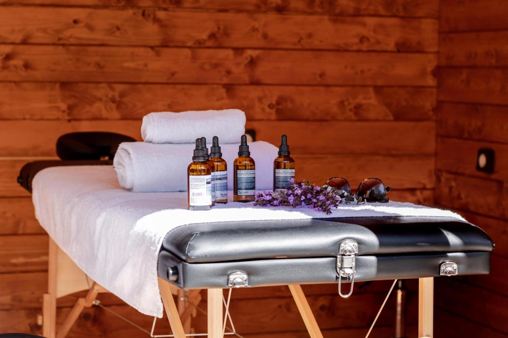 Apanema Mindfulness Resort Lefkada Asprogerakata エクステリア 写真
