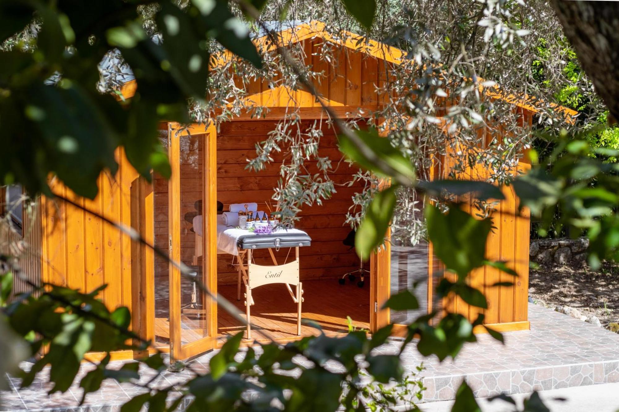 Apanema Mindfulness Resort Lefkada Asprogerakata エクステリア 写真